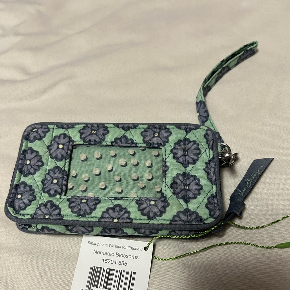 Vera Bradley Nomadic Blossoms Wristlet
NWT